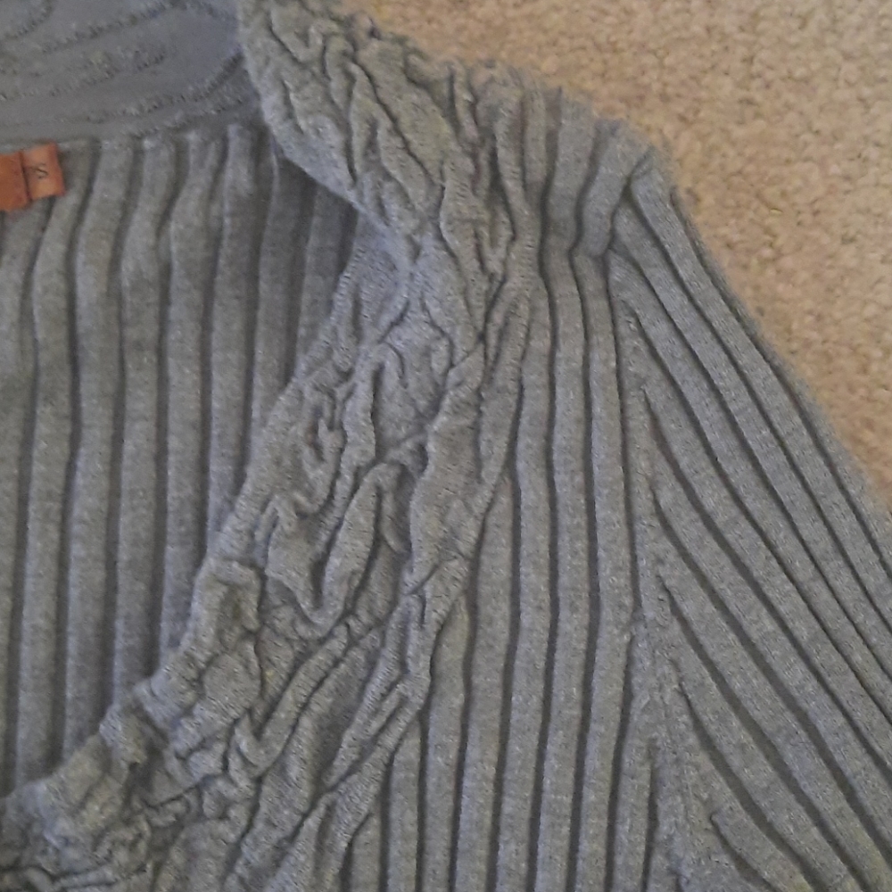 Sweater - Picture 3 of 5